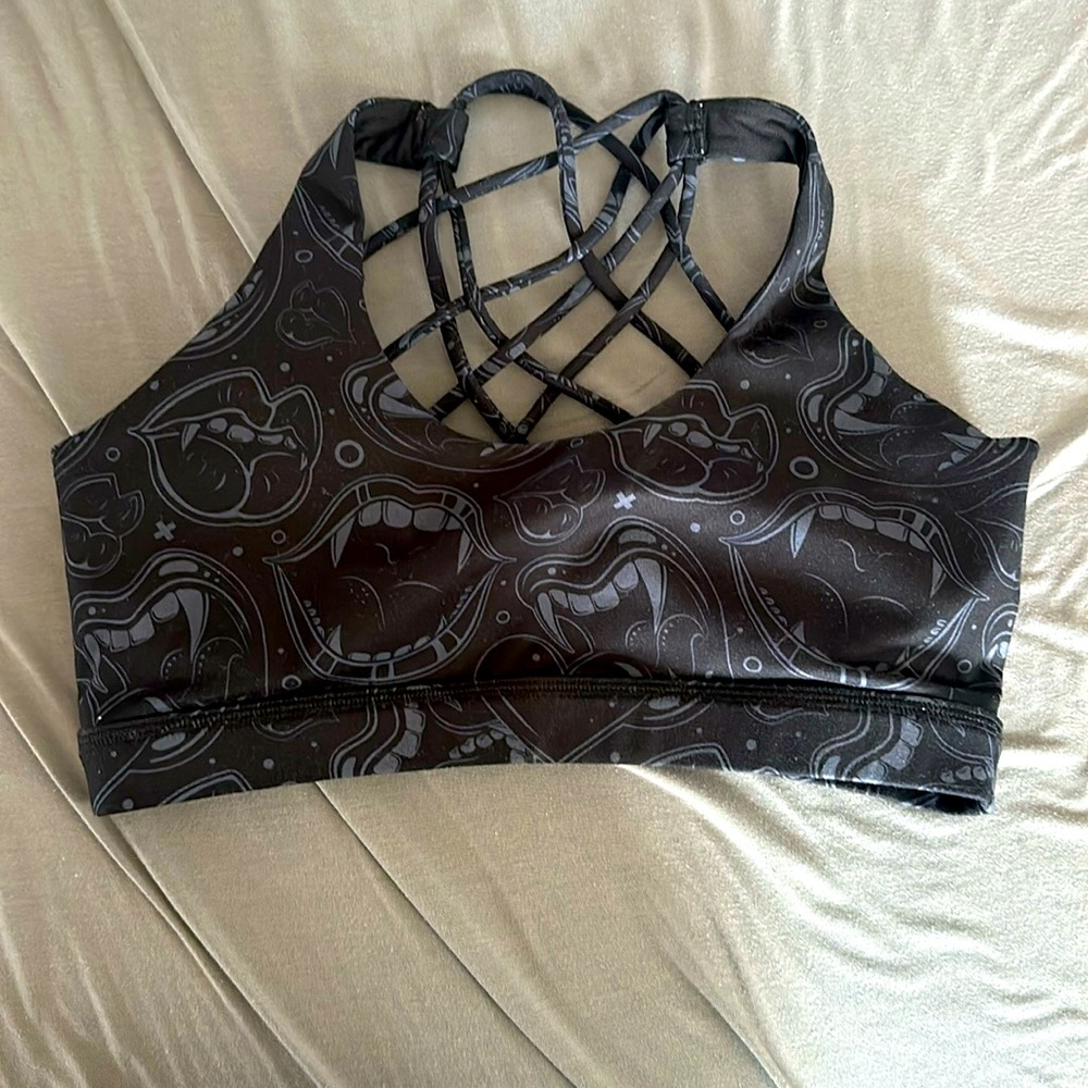 NWOT small sports bra constantly varied gear